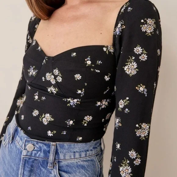 Reformation Reign Top in Daisy *NEW* - Picture 3 of 7
